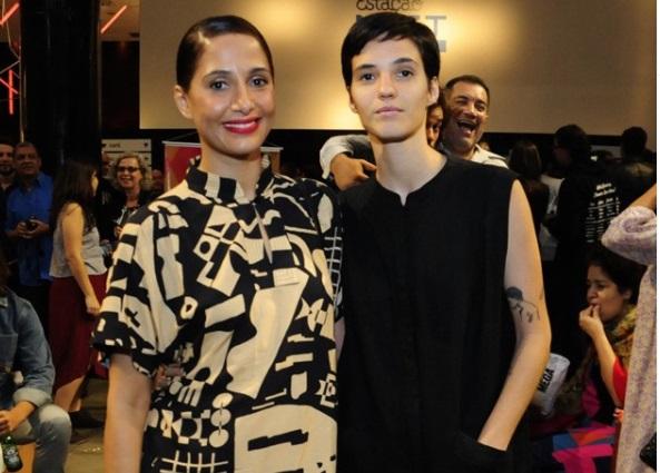 Camila Pitanga ao lado da namorada, Beatriz Coelho (Foto: Reprodução/Instagram)
