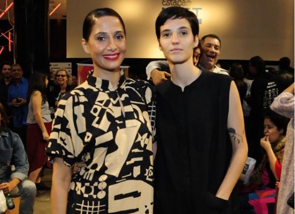 Camila Pitanga ao lado da namorada, Beatriz Coelho (Foto: Reprodução/Instagram)
 