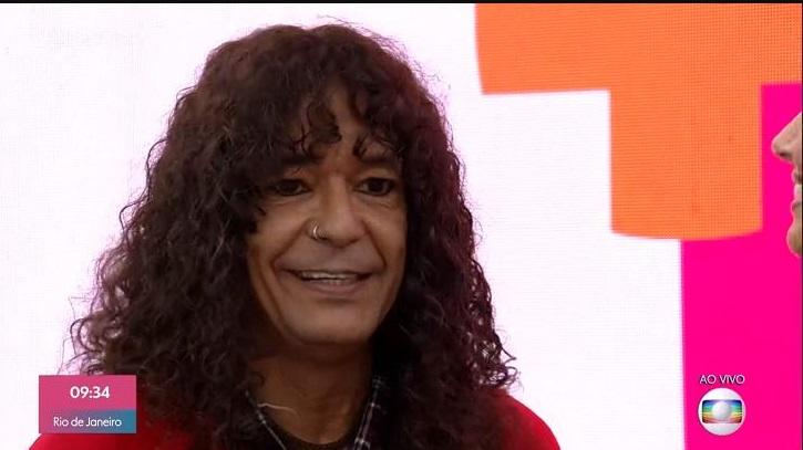 No Mais Você, Luiz Caldas falou sobre a música 'Fricote' (Foto: Reprodução/Internet/TV Globo)
