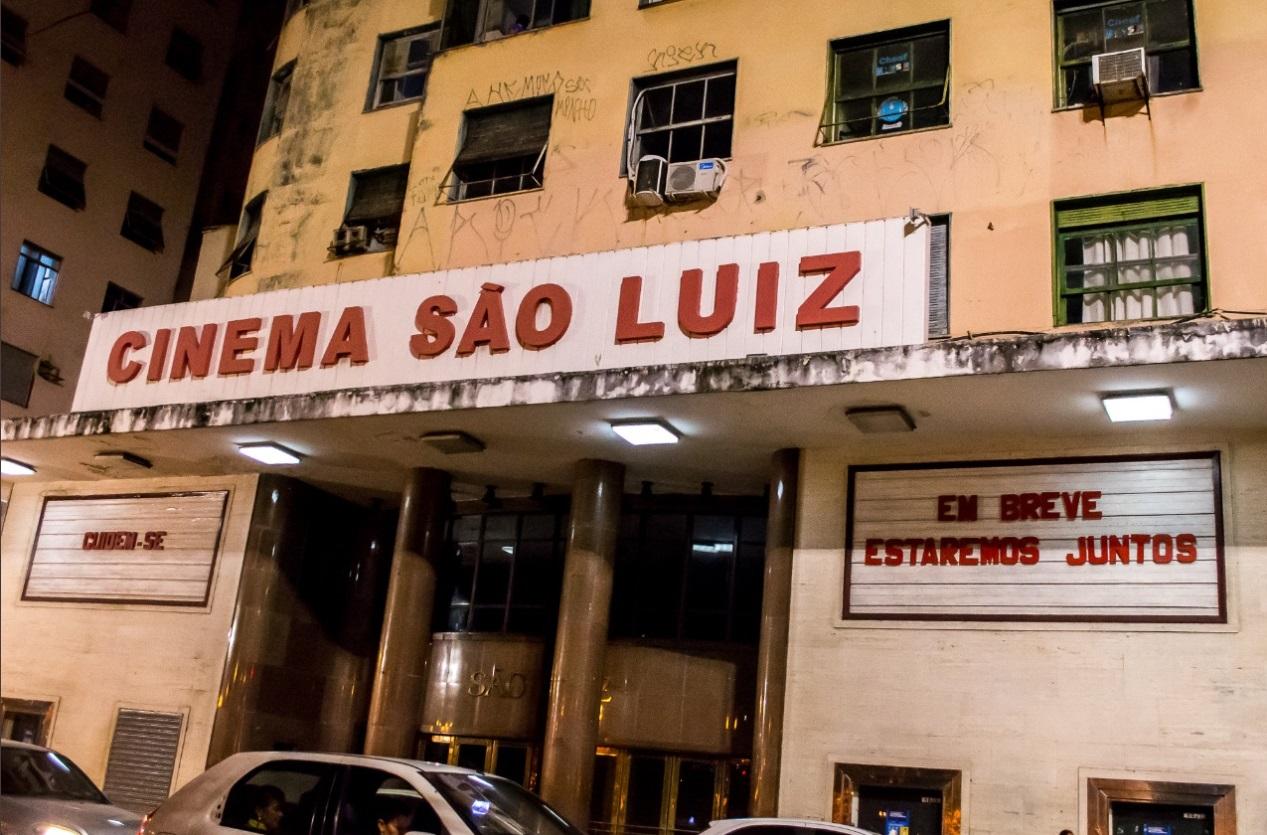 Cinema São Luiz muda o letreiro e suspende atividades (Foto: Reprodução/Twitter)