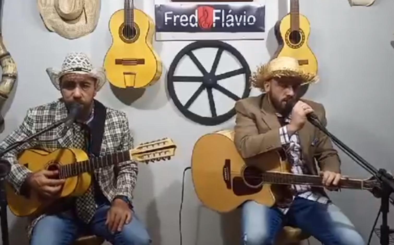 A última live da dupla Fred e Flávio (Foto: Reprodução/Facebook)