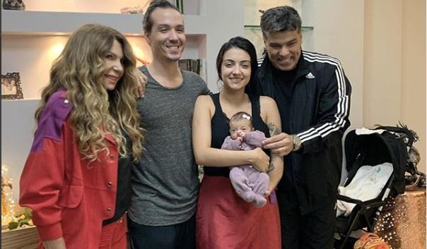 Elba Ramalho ao lado do filho Luã e da neta Esmeralda (Foto: Reprodução/Instagram)