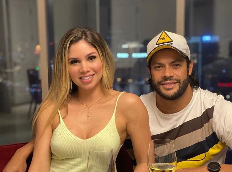 Camila Ângelo e Hulk Paraíba assumiram relacionamento no fim de 2019 (Foto: Reprodução/Instagram)