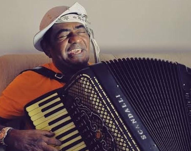 Morre cantor Pinto do Acordeon aos 72 anos