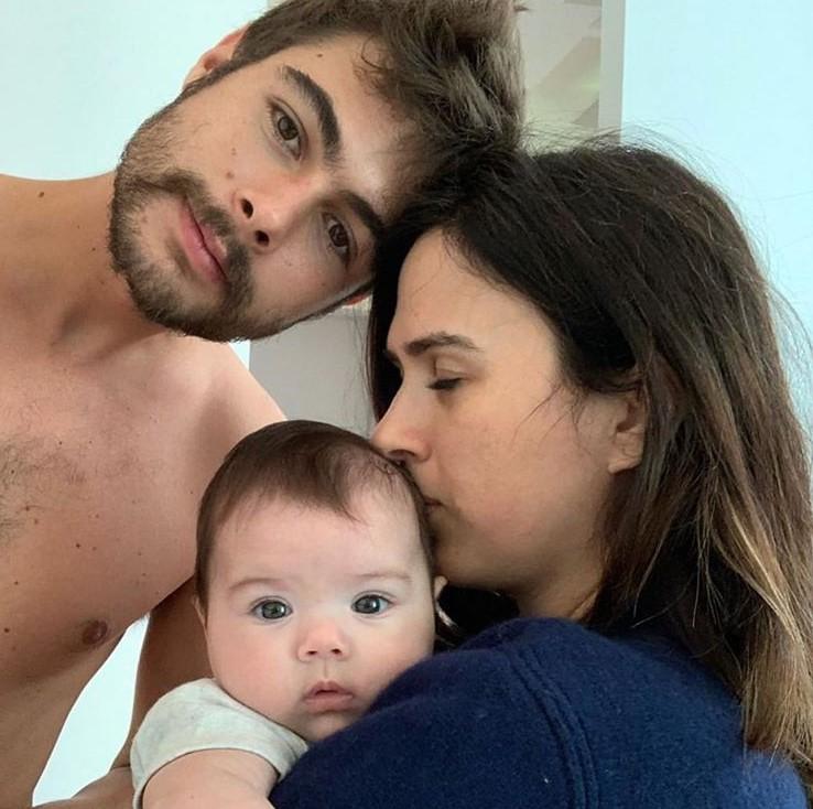Rafa Vitti, Tatá Werneck e a filha do casal, Clara Maria (Foto: Reprodução/Instagram)