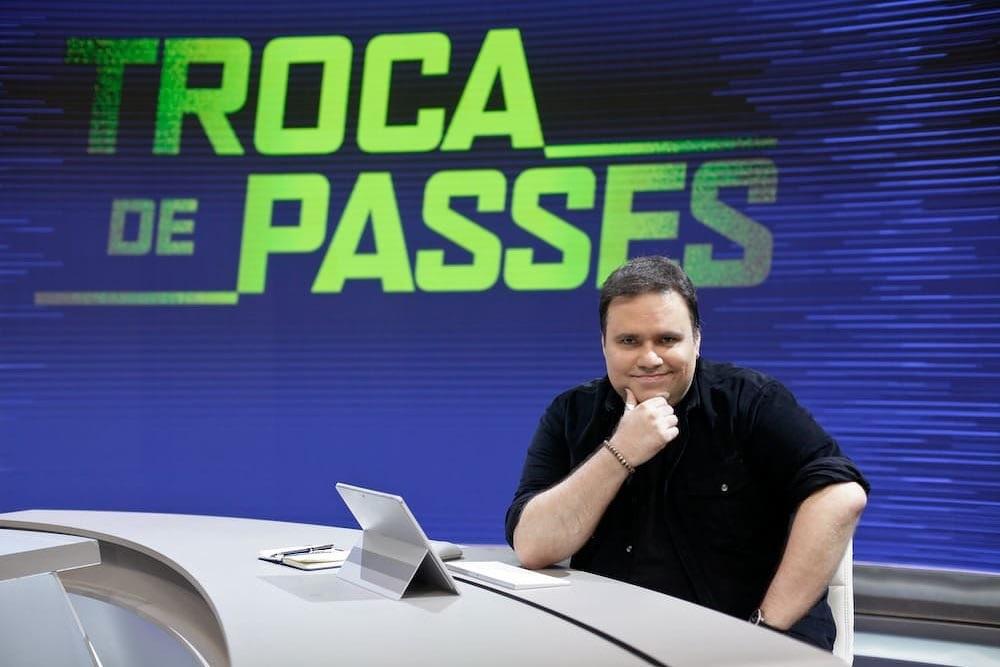 Rodrigo Rodrigues em seu último trabalho na TV, a apresentação do programa "Troca de Passes", no SporTV - Foto: reprodução