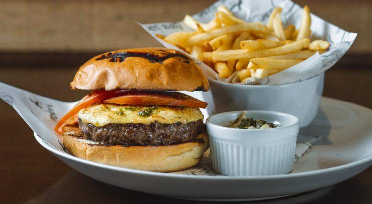 Com ou sem ketchup? Dia Mundial do Hambúrguer destaca opções no RioMar
