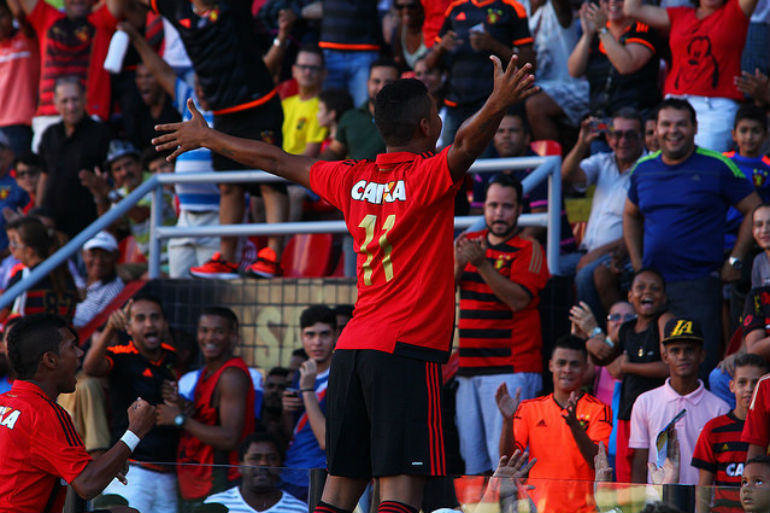 Atacante Juninho é esperança de gols da equipe. Foto: Williams Aguiar