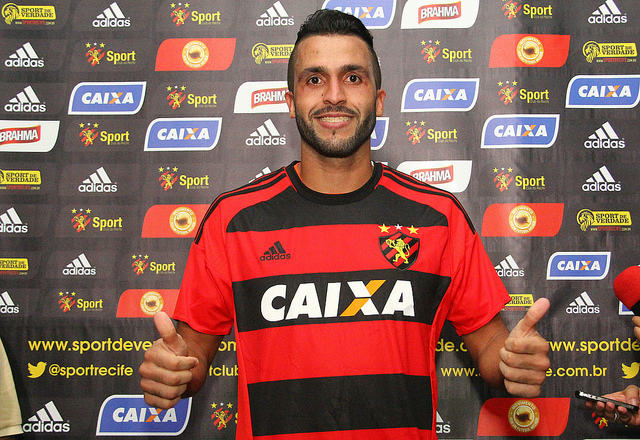 Zagueiro ainda não atuou no Leão. Foto: Williams Aguiar/Sport Club do Recife