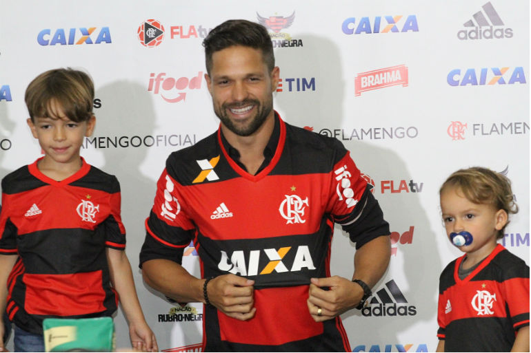A última partida de Diego foi em maio. O jogador passa por preparação e tem previsão de estreia na partida entre Sport e Flamengo. Foto: Clube de Regatas do Flamengo