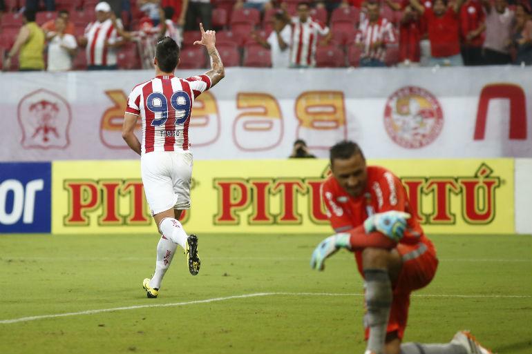 O atacante Tiago Adan tem um gol marcado pelo Náutico em 2016. Foto: André Nery/ JC Imagem.