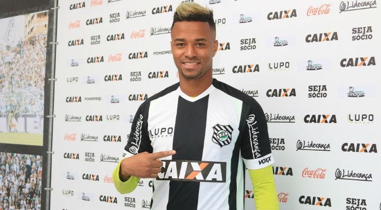 Rafael Silva vestiu a camisa do Figueirense nesta temporada. Foto: Divulgação/Figueirense