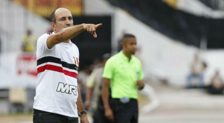O técnico tricolor quer novamente superar um tropeço do time. Foto: Diego Nigro/JC Imagem