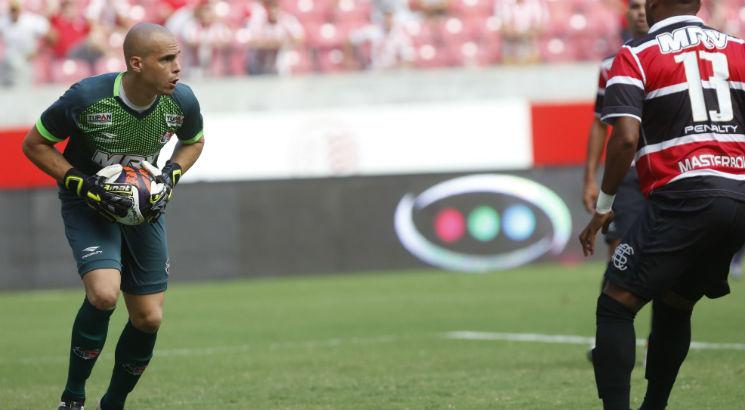 Goleiro Julio Cesar acredita num Luverdense mais defensivo. Foto: Diego Nigro/JC Imagem