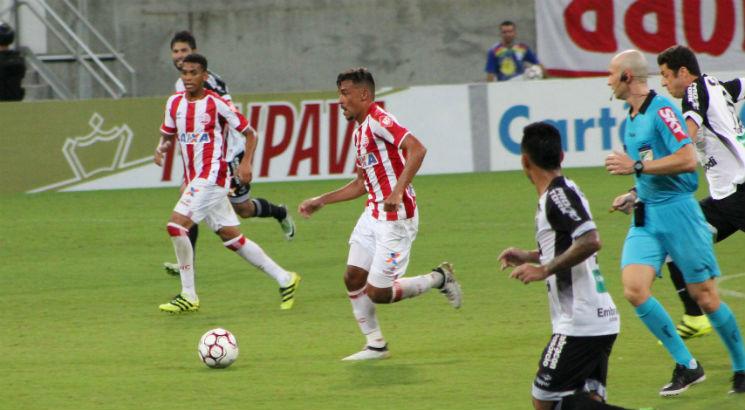 Gerônimo atuou contra o Ceará e foi titular contra o Brasil de Pelotas. Foto: Léo Lemos/Náutico