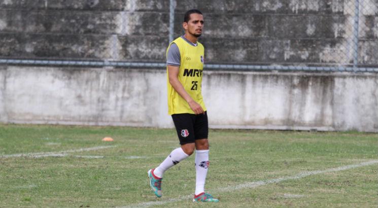 João Ananias quer também recuperar bom futebol no Tricolor. Foto: Rodrigo Baltar/Santa Cruz