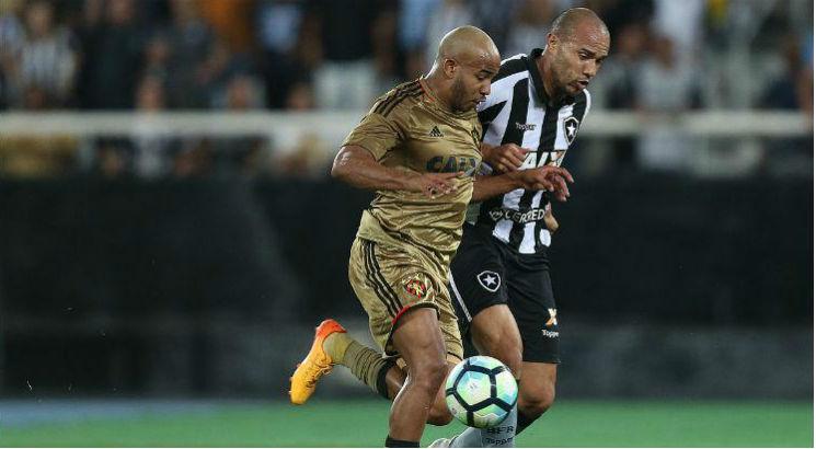 Ao lado de Rithely, Patrick foi um dos poucos destaques na derrota para o Botafogo. Foto: Vítor Silva/SSPress/Botafogo