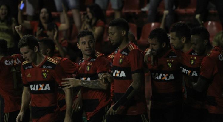 Leão já está definido para enfrentar o São Paulo. Foto: Guga Matos/JC Imagem