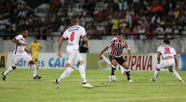 Atacante ressaltou que time pode reagir na Segundona. Foto: Diego Nigro/JC Imagem