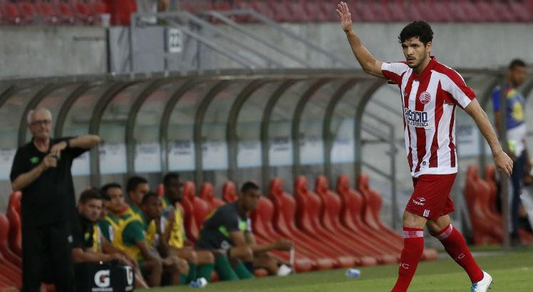 Ortigoza começou os últimos dois jogos no banco de reservas. Foto: Diego Nigro/JC Imagem