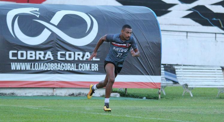 O jogador foi oficializado pelo clube no início da semana. Foto: Divulgação/Santa Cruz