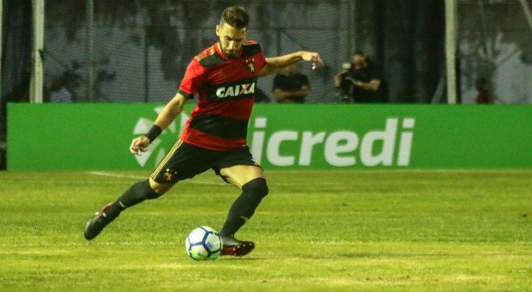 Zagueiro está motivado para estreia na Série A.  Foto: Williams Aguiar/ Sport Club do Recife.