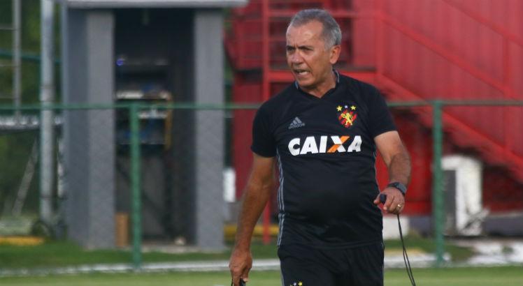 Treinador fez duras críticas à diretoria. Foto: Williams Aguiar/Sport Club do Recife