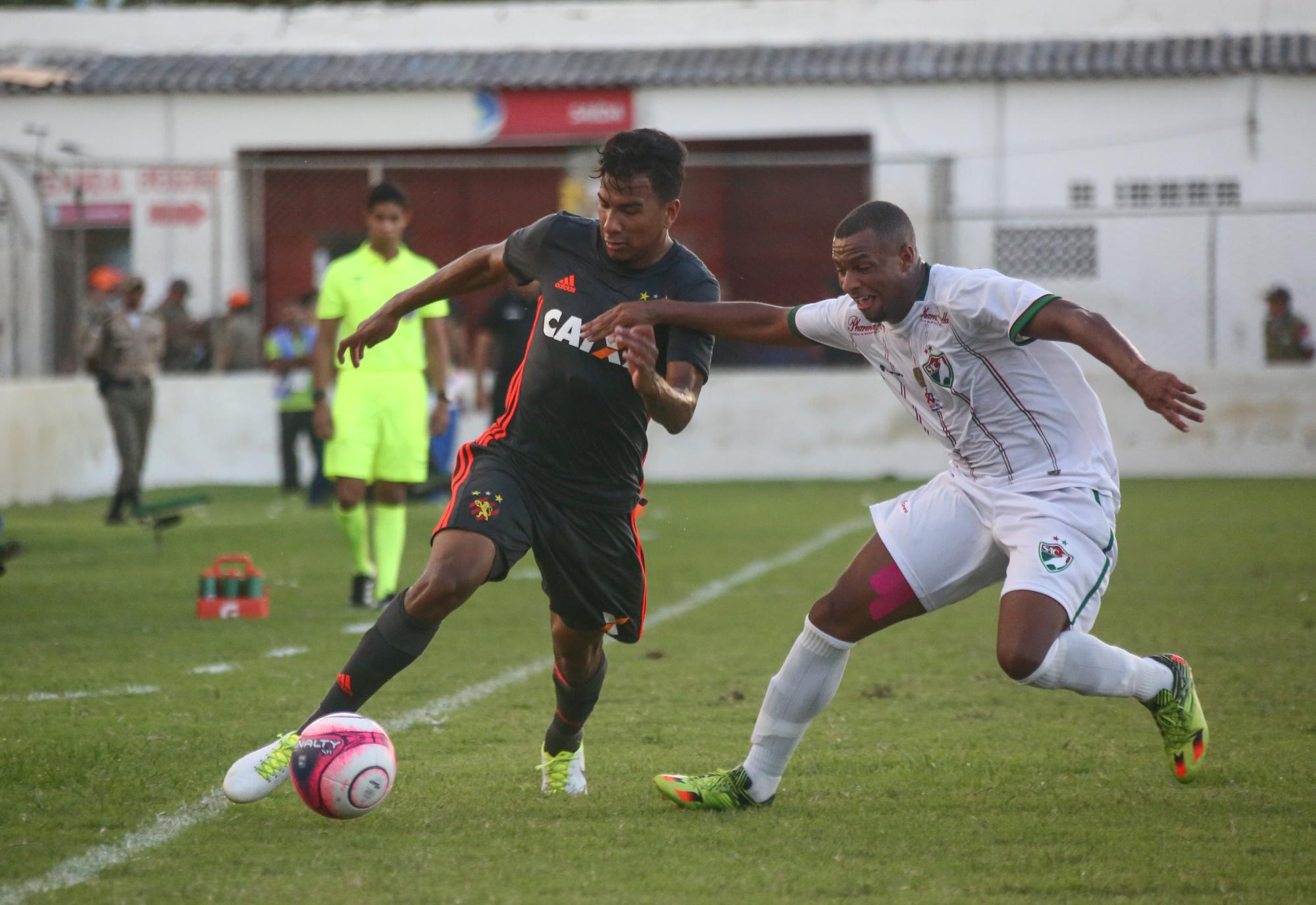 Índio foi um dos que lamentaram o empate. Foto: Williams Aguiar/Sport Club do Recife