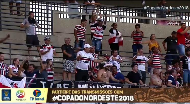 A narração dos gols pela Copa do Nordeste 2018 na TV Jornal é de Aroldo Costa. Foto: Reprodução TV Jornal/SBT