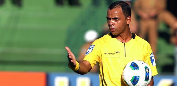 Wilton Pereira de Sampaio será o árbitro de Sport x Vasco. 