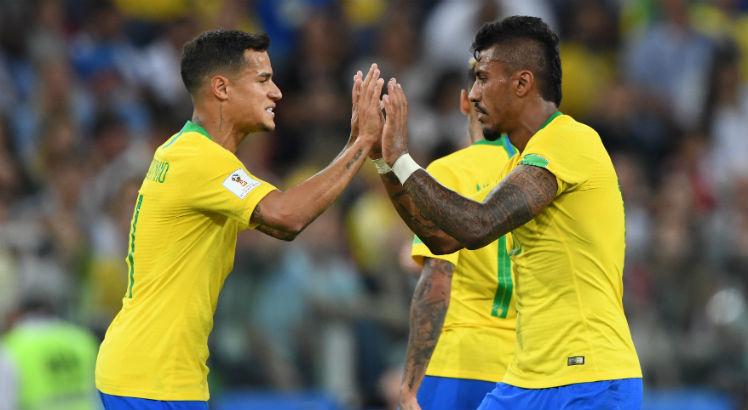 Paulinho e Coutinho são os dois jogadores citados por Jhonnatan. Foto: AFP.