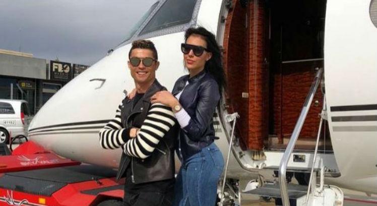 Cristiano Ronaldo está de férias com a família na Grécia, deve ser apresentado na Itália e voltar para reencontrar os familiares. Foto: Reprodução/Instagram