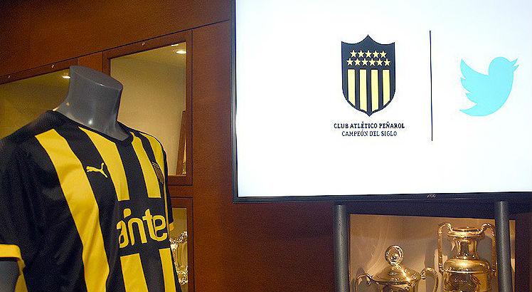 Rede social e clube comemoraram parceria inédita no futebol. Foto: Divulgação/ Peñarol 