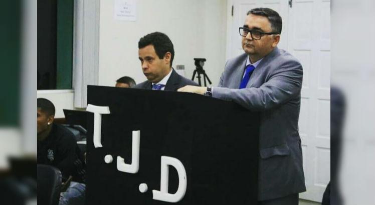 De acordo com o advogado alvirrubro Osvaldo Sestário(D), a FPF contrariou a decisão do Tribunal de Justiça Desportiva de Pernambuco (TJD-PE). Foto: Reprodução/ Instagram