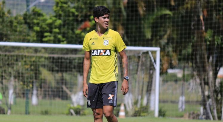 Volante Betinho já trabalhou com o técnico Milton Cruz. Foto: Luiz Henrique/Figueirense