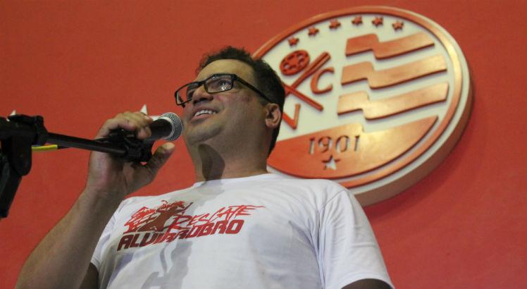 O presidente do Náutico, Edno Melo, concedeu entrevista à Rádio Jornal. FOTO: Léo Lemos/Náutico