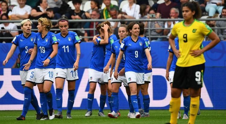 A seleção italiana está no grupo das meninas do Brasil. Foto: AFP
