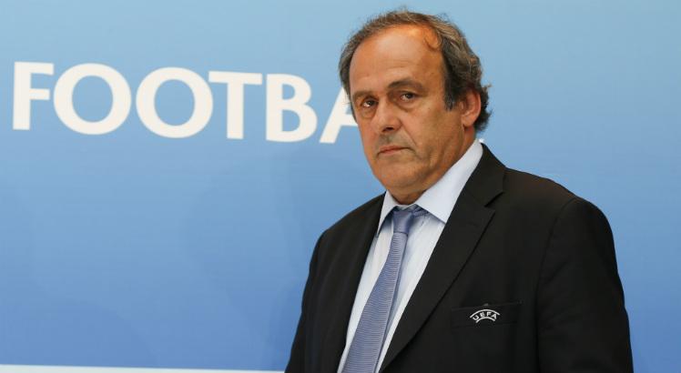 Platini é ex-presidente da Uefa e brilhou com a camisa da França como jogador. Foto: AFP