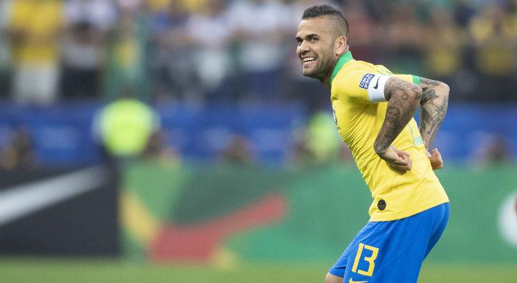 Daniel Alves foi o destaque da seleção na Copa América. Foto: Divulgação/CBF