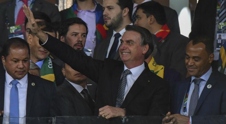Bolsonaro receberá representantes dos clubes de Pernambuco em Brasília. Foto: AFP