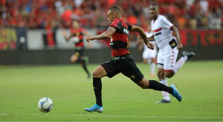 Guilherme é uma das principais peças do Sport nesta temporada. Foto: Alexandre Gondim/JC Imagem