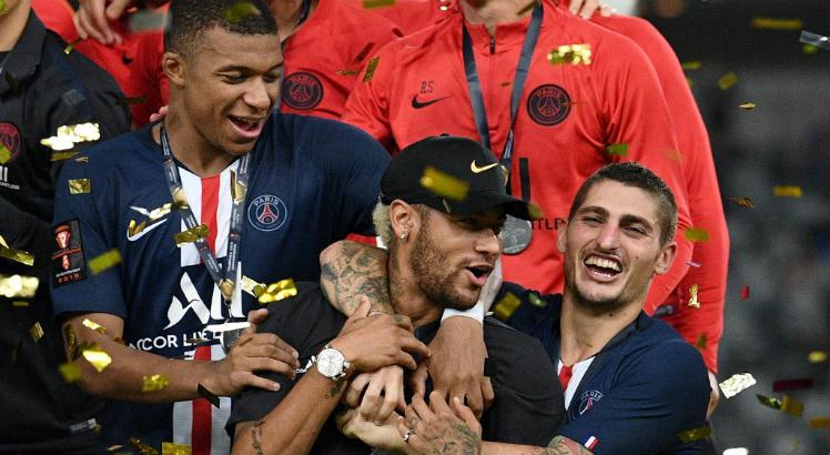 Neymar ainda não teve o futuro definido nesta temporada. Foto: AFP