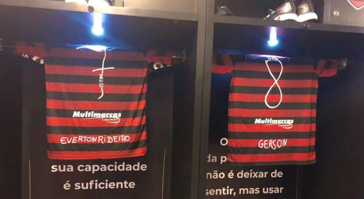 As institutos de caridade vão receber as camisas depois. Foto: Divulgação/Flamengo