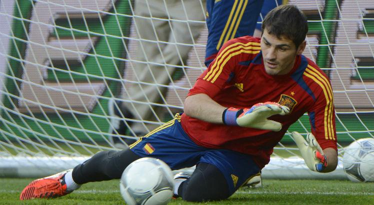 Aos 39 anos Casillas encerra carreira no Porto. Foto: AFP