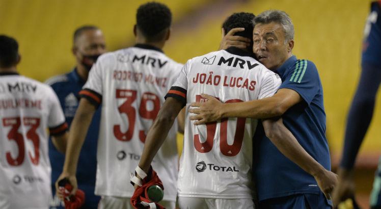 Flamengo enfrenta o Athletico Paranaense. Foto: AFP
