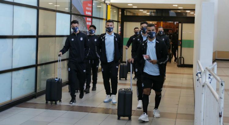 Delegação do Grêmio desembarcou no Chile no começo dessa terça-feira. Foto: Reprodução/Twitter