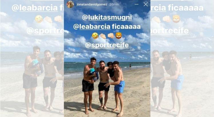 Mugni, Jonatan Gomez e Barcia em uma praia do litoral sul de Pernambuco. Foto: Reprodução/Instagram