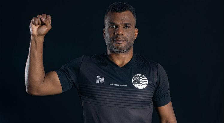 Ex-goleiro do Náutico, Nilson protagonizou a campanha do clube contra o racismo. Foto: Caio Falcão/Divulgação