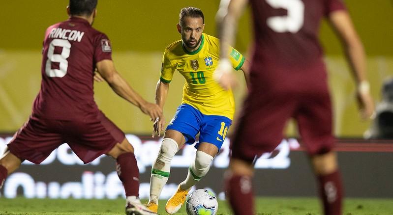 Everton Ribeiro teve participação direta no gol da vitória do Brasil contra a Venezuela. Foto: Lucas Figueiredo/CBF