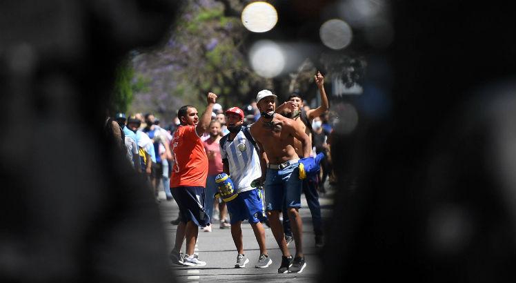 Houve confusão nos arredores da Casa Rosada. FOTO: RAMIRO GOMEZ / TELAM / AFP
